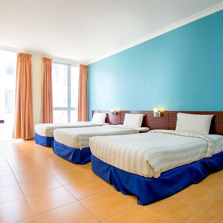 Ample Hotel Skudai Bagian luar foto
