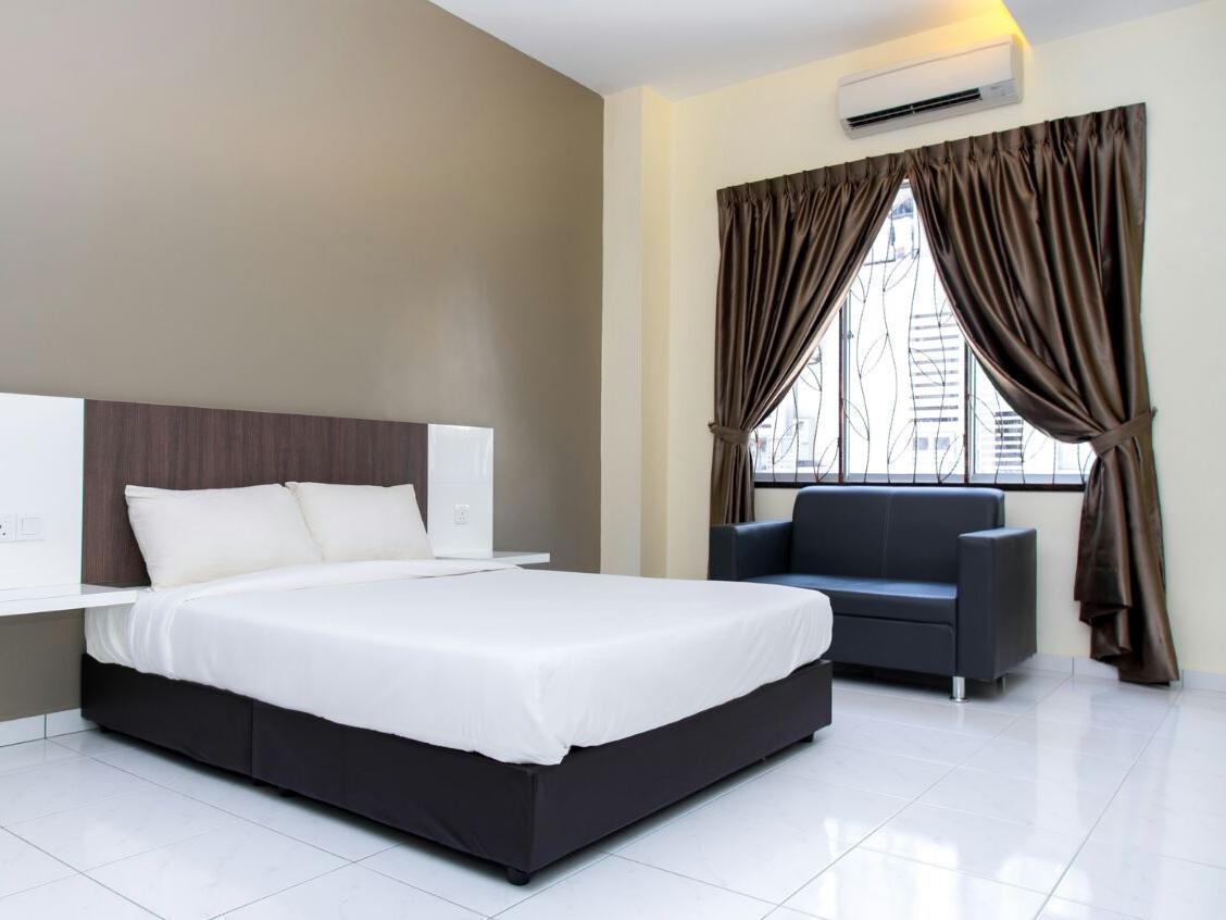 Ample Hotel Skudai Bagian luar foto
