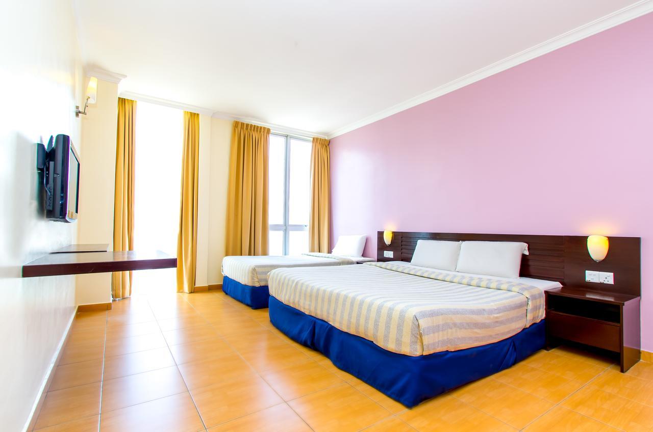 Ample Hotel Skudai Bagian luar foto