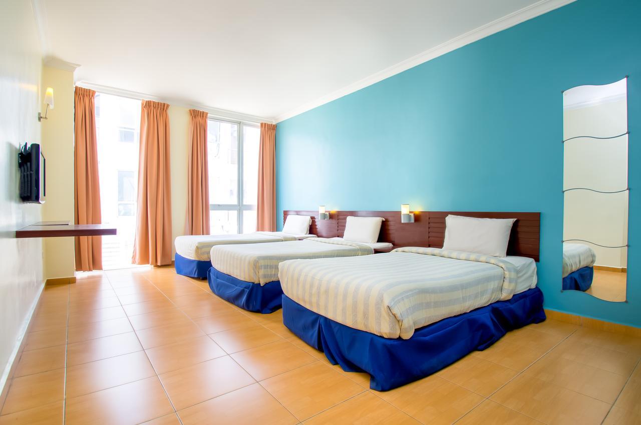 Ample Hotel Skudai Bagian luar foto