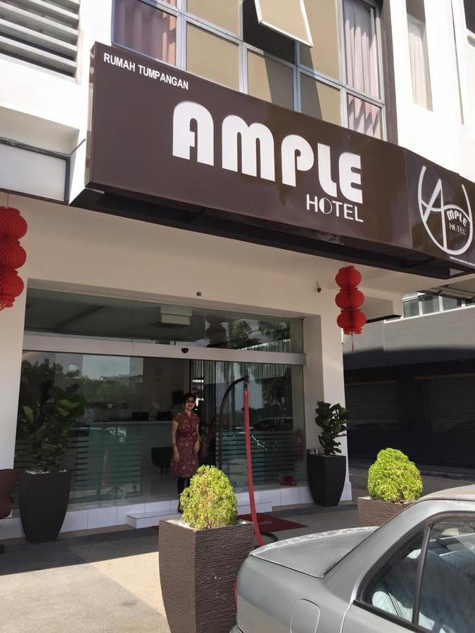 Ample Hotel Skudai Bagian luar foto