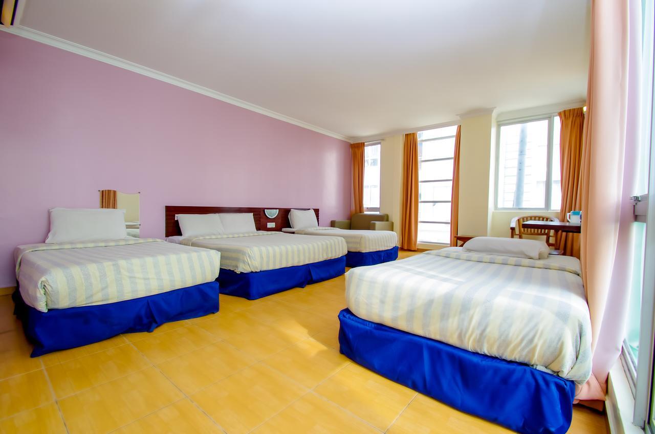 Ample Hotel Skudai Bagian luar foto
